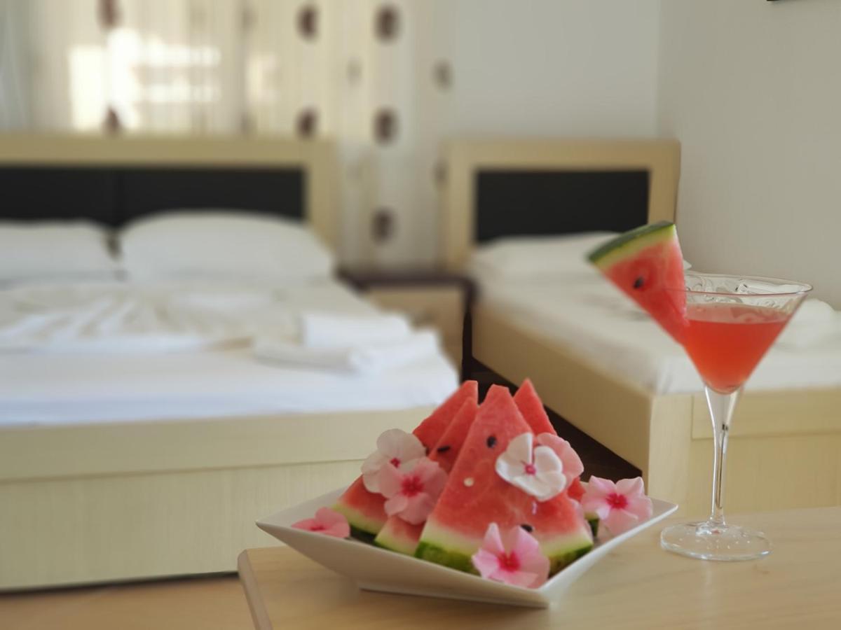 Family Hotel Haruni Ксамил Екстериор снимка