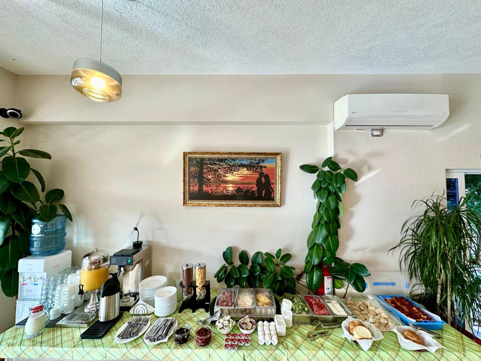 Family Hotel Haruni Ксамил Екстериор снимка