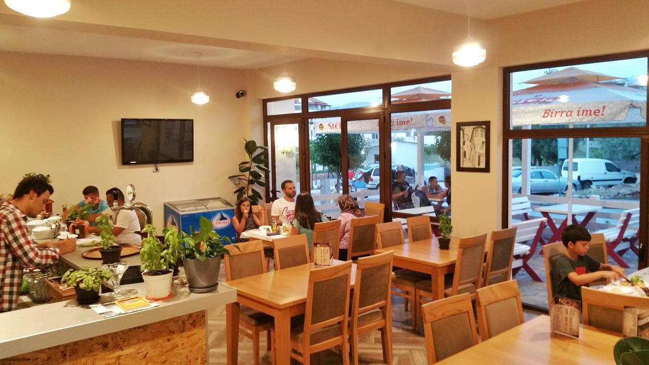 Family Hotel Haruni Ксамил Екстериор снимка